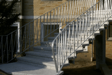 Treppenanlage mit Aussengeländer
