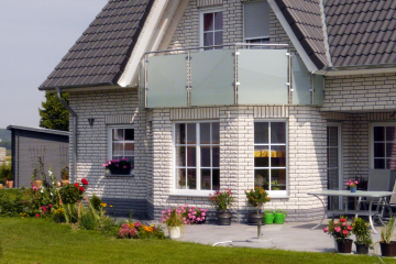 Balkon mit Glas für Einfamilienhaus